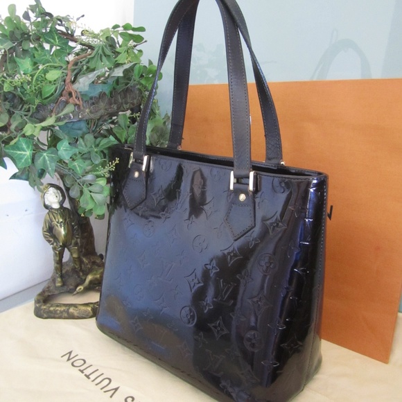 Louis Vuitton Handbags - PRICE DROP!  Louis Vuitton Vernis Houston Black